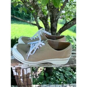 Dansko VedaTan Canvas SneakersEuro size41  US Women's size 10.5-11–needs insoles